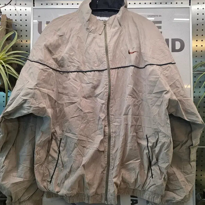 [BUNJANG] Nike Vintage Windbreaker Jacket L Beige / 나이키 빈티지 바람막이 자켓X L 베이지