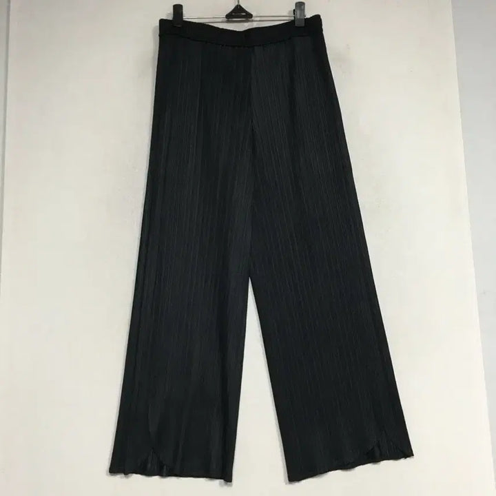 [SOLD OUT] 플리츠미 밑단 튤립 와이드 팬츠 F