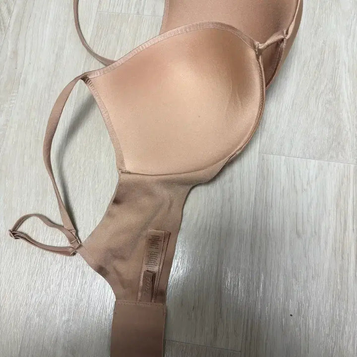 [BUNJANG] 스킴스 브라 슈퍼푸시업 브라 클레이컬러 32 DD / 스킴스 브라 슈퍼푸시업 브라 클레이컬러 32 DD