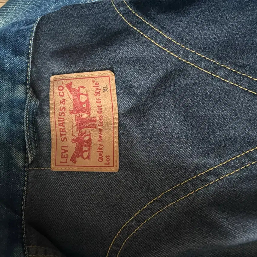 [SOLD OUT] 리바이스 청자켓 xl