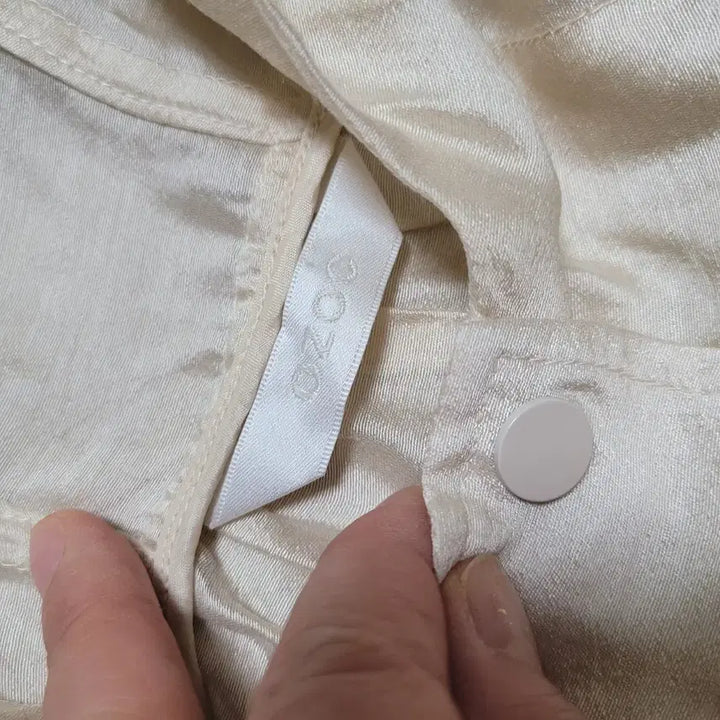 [BUNJANG] OZOC Pearl Beige Hooded Field Jacket / 오조크 화사한 펄베이지색 후드 야상 점퍼