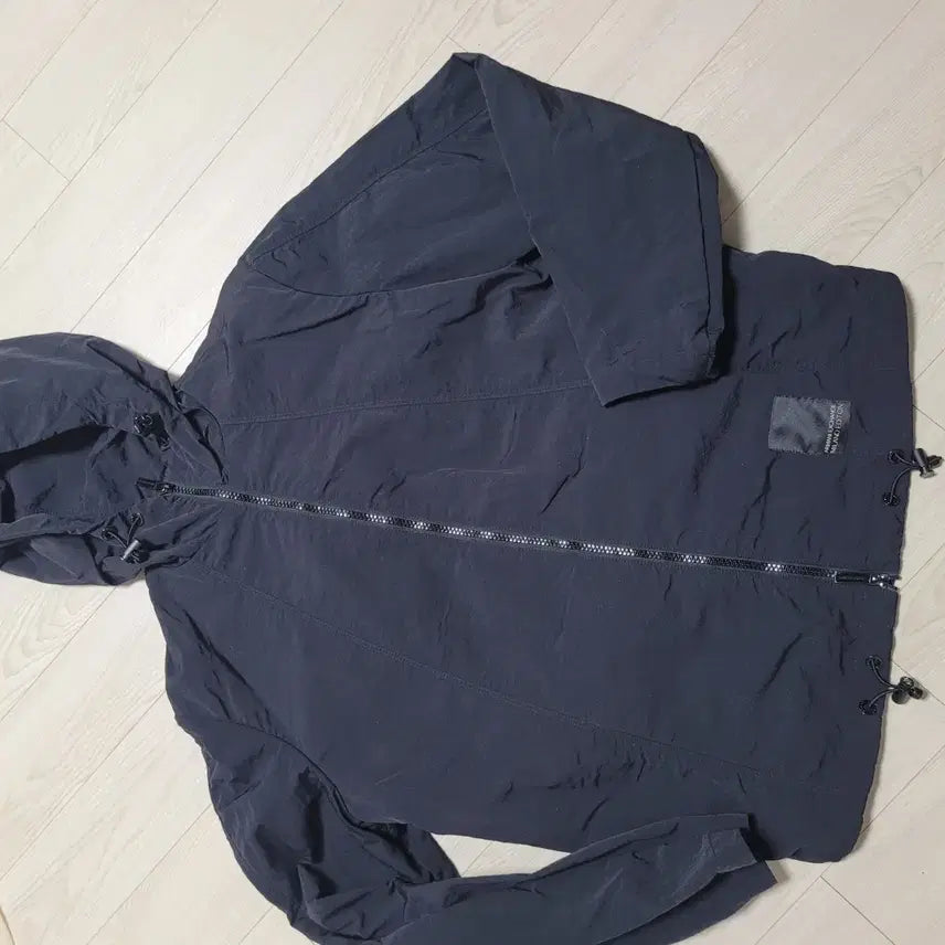 [BUNJANG] Armani Exchange Hooded Windbreaker Jacket Black / 아르마니 익스체인지 후드 바람막이 블랙