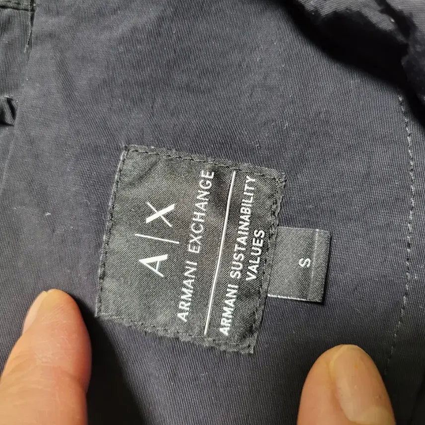 [BUNJANG] Armani Exchange Hooded Windbreaker Jacket Black / 아르마니 익스체인지 후드 바람막이 블랙