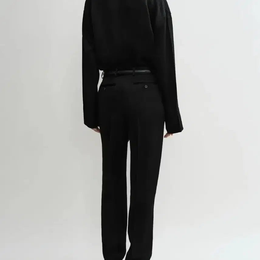 [SOLD OUT] 새상품) 토템 로우웨이스트 새틴 트라우저 블랙 여자 슬랙스 바지