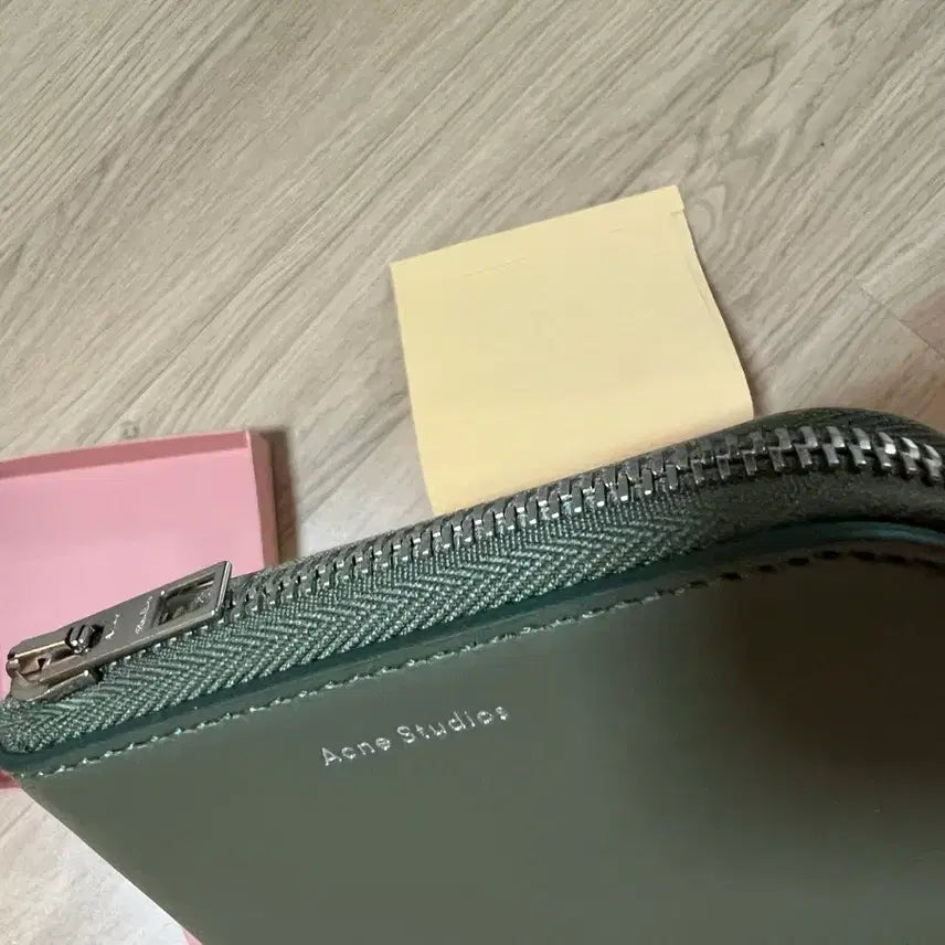 [BUNJANG] Acne Studios Leather Zipped Cardholder Khaki / 아크네 스튜디오 레더 지퍼 카드지갑 카키