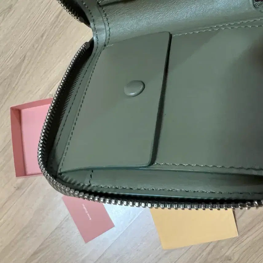 [BUNJANG] Acne Studios Leather Zipped Cardholder Khaki / 아크네 스튜디오 레더 지퍼 카드지갑 카키