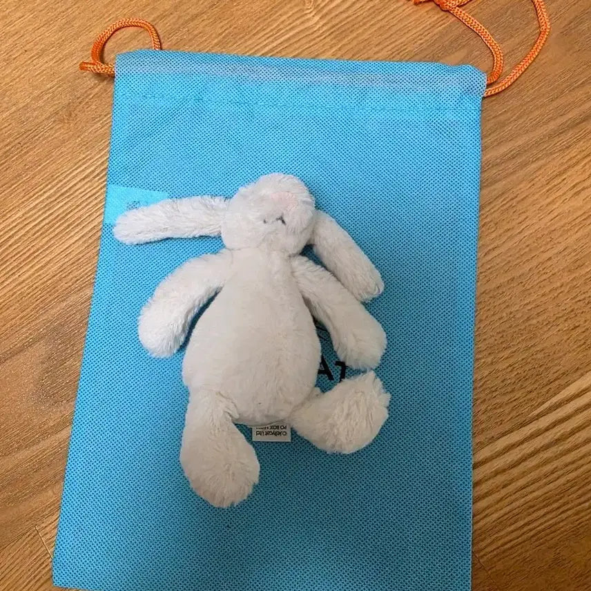 [BUNJANG] Jellycat Cream Bunny Tiny / 젤리캣 크림 버니 타이니 (5/15 까지 급전 할인)