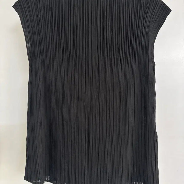[BUNJANG] Pleats Me Black Sleeveless Blouse / 플리츠미 블랙 민소매 (새상품)