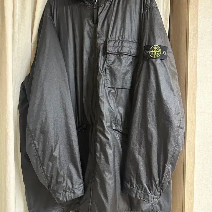 [BUNJANG] Stone Island Bio-Based Ripstop Nylon Hooded Jacket / 스톤 아일랜드  바이오 베이스 립스탑  나일론 후드 자켓