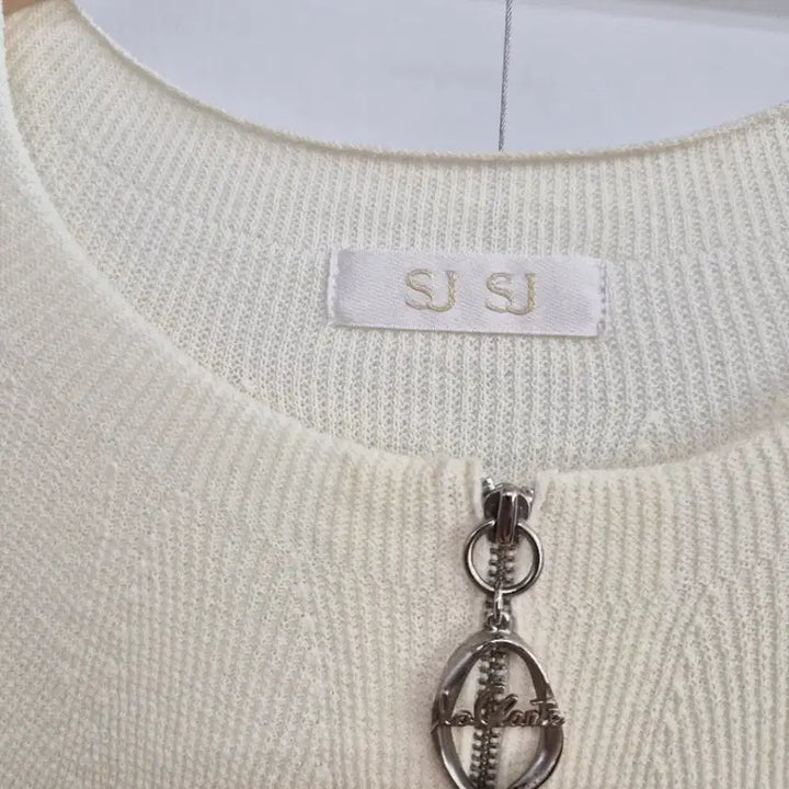 [BUNJANG] SJSJ Cardigan &amp; Dot Flare Skirt / SJSJ 집업 가디건.도트언발 플레어 스커트