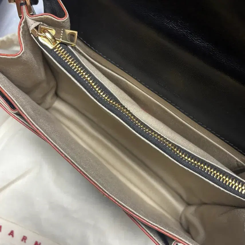 [SOLD OUT] 마르니 트렁크 소프트 미디움 숄더백 블랙