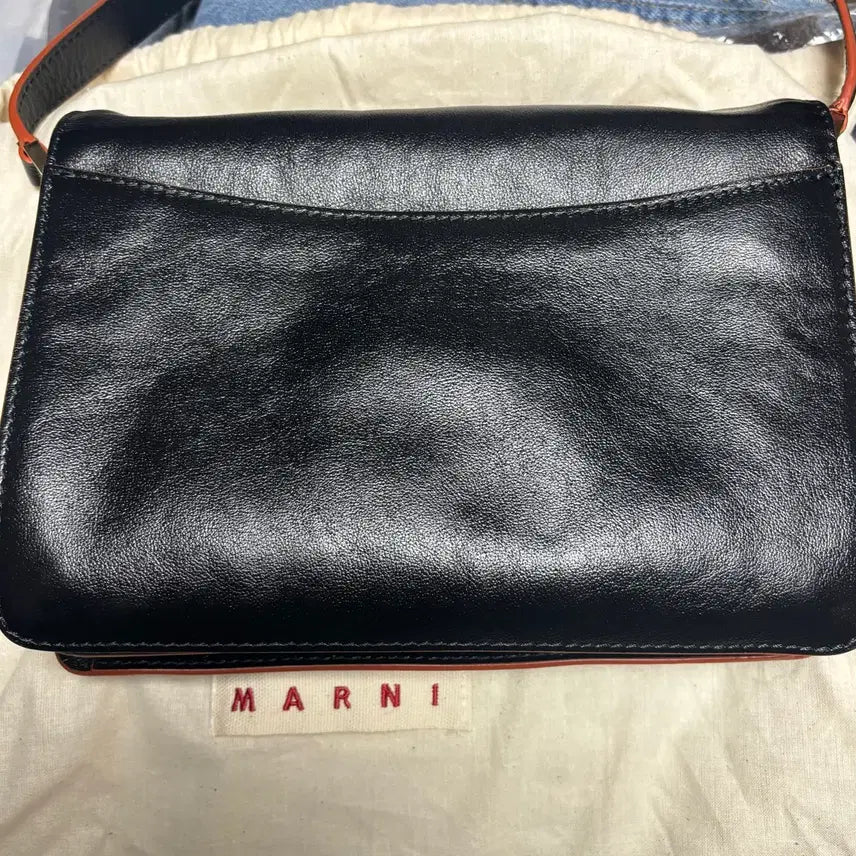 [SOLD OUT] 마르니 트렁크 소프트 미디움 숄더백 블랙