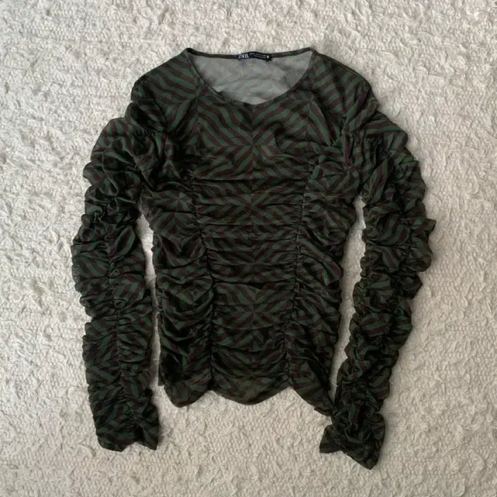 [BUNJANG] Zara Sheer Shirred Tulle Blouse / [새상품] 자라 시스루 셔링 튤 티셔츠 패턴 블라우스