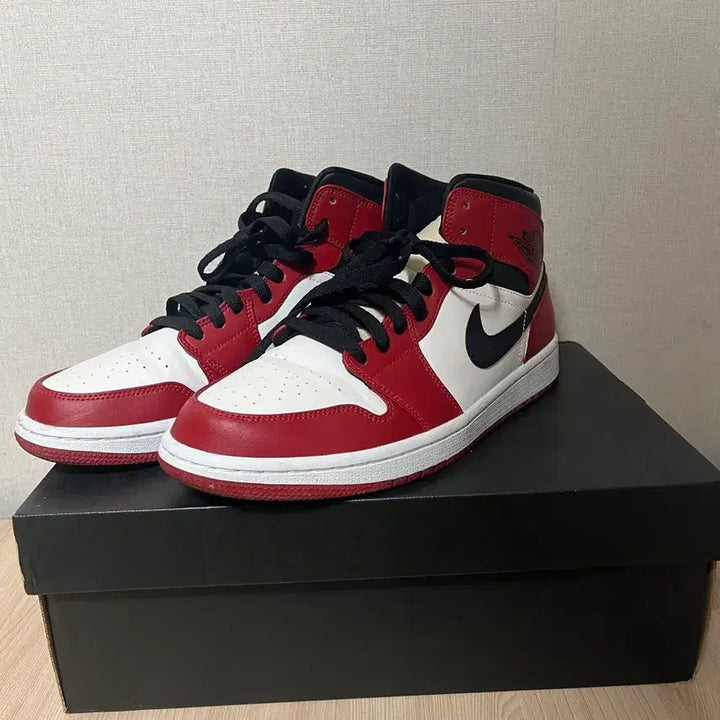 [SOLD OUT] 조던 시카고 미드 275