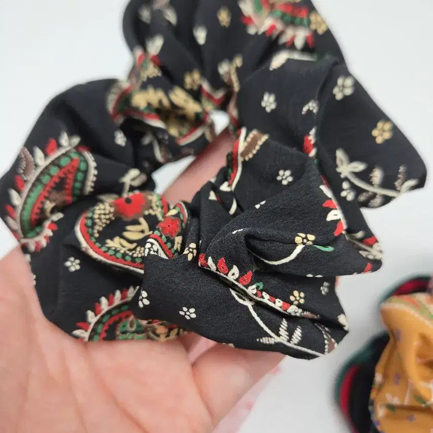 [BUNJANG] Patterned Scrunchie Set / 패턴/무늬 스크런치 4개 세트 [새상품]
