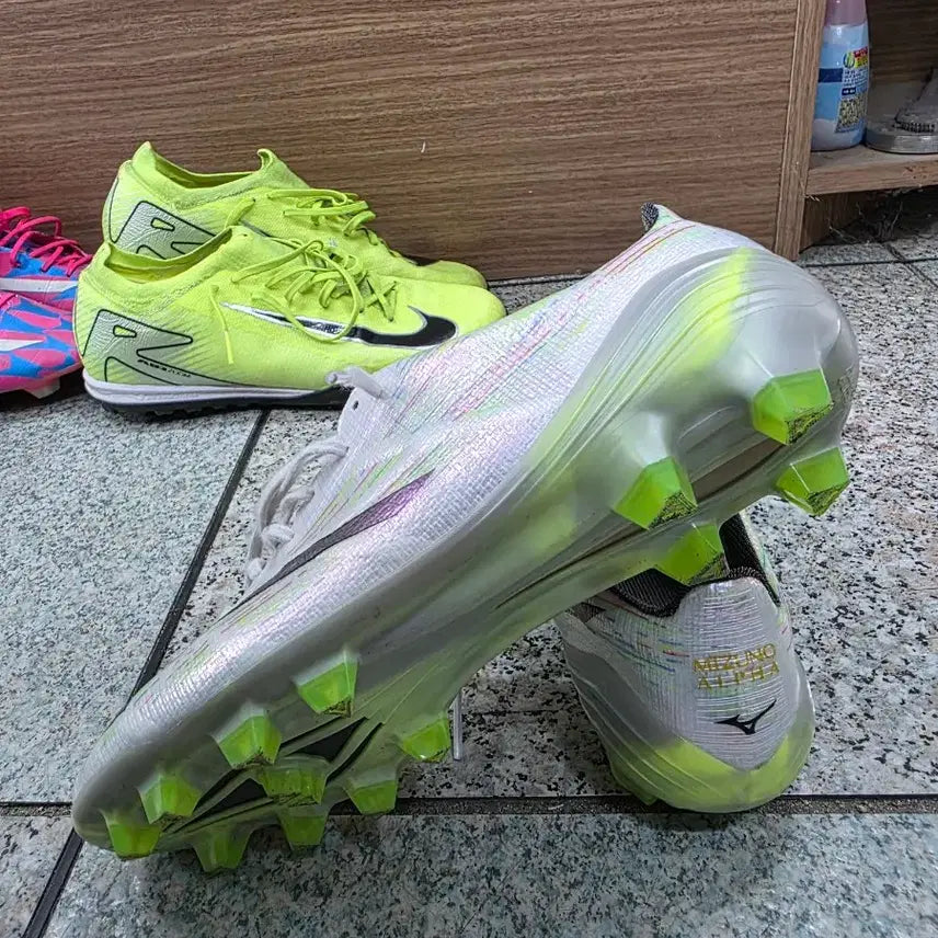 [BUNJANG] Mizuno Alpha 2 MD 265mm Soccer Cleats / 미즈노 알파2 MD 265미리 판매