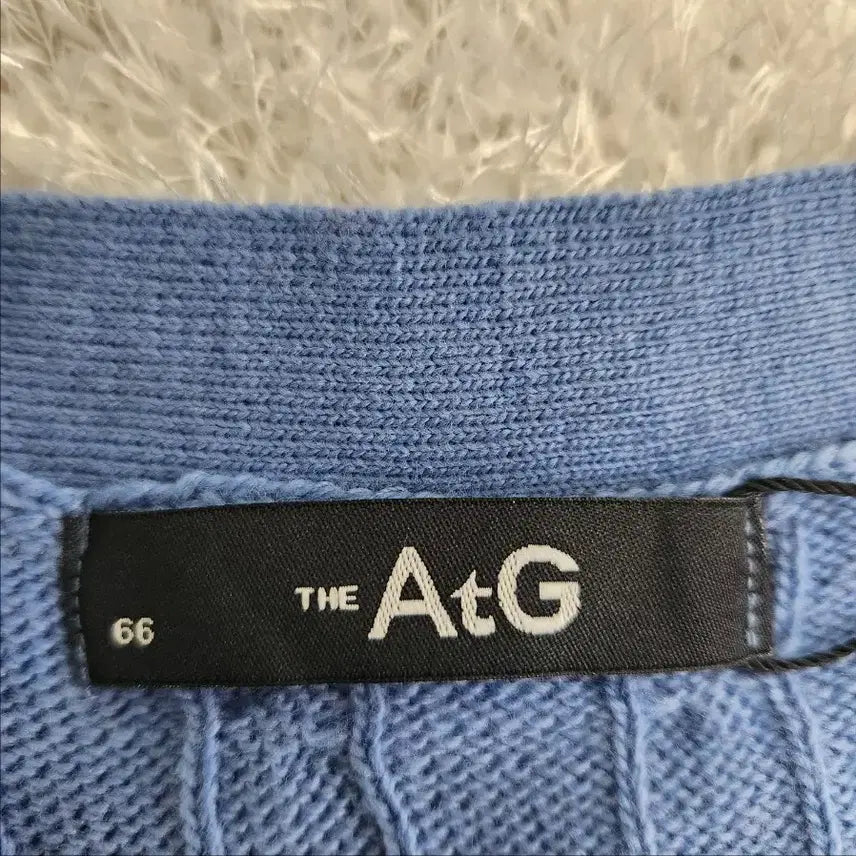 [BUNJANG] [새상품] THE AtG 24FW 여성 케이블 니트 가디건 (소라색) / [새상품] THE AtG 24FW 여성 케이블 니트 가디건 (소라색)