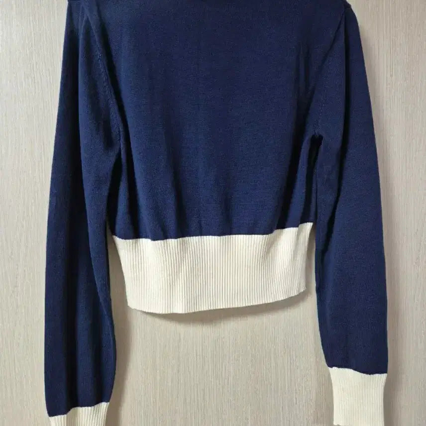 [BUNJANG] Grove Knit Crop Top / 그로브 니트 크롭니트 카라니트