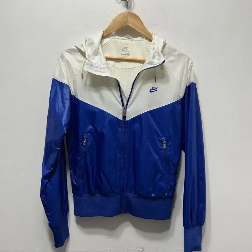 [BUNJANG] Nike Windbreaker Jacket Blue/White Women&