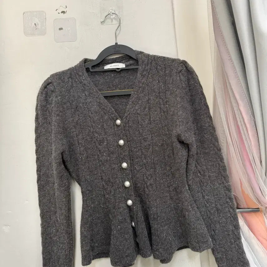 [BUNJANG] Jigott Cardigan / 지고트 가디건