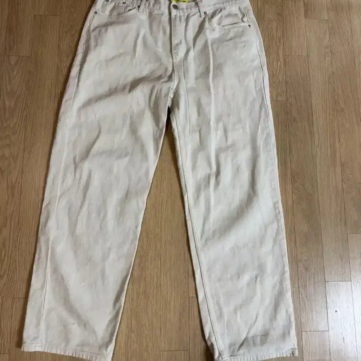 [BUNJANG] Weeekenders Chain Stitch Denim Pants / 위캔더스 CHAIN STITCH DENIM PANTS