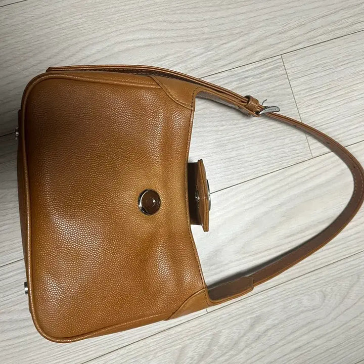 [BUNJANG] Minitmute Baton Micro Camel Handbag / 미닛뮤트 바톤 마이크로 카멜