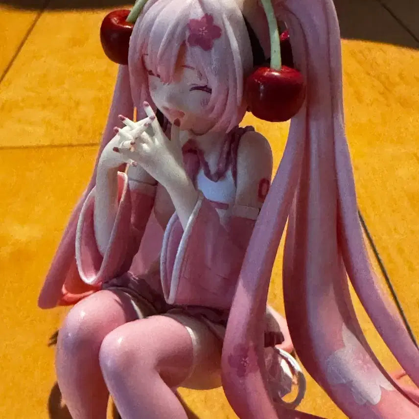 [BUNJANG] Huru Sakura Miku Figure / 2023 후루 사쿠라 미쿠 누들스토퍼 눈웃음 박스 X
