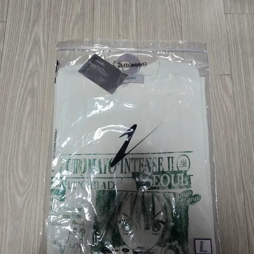 [SOLD OUT] (미개봉) zutomayo 2026 내한 티셔츠 L 흰색 팝니다.