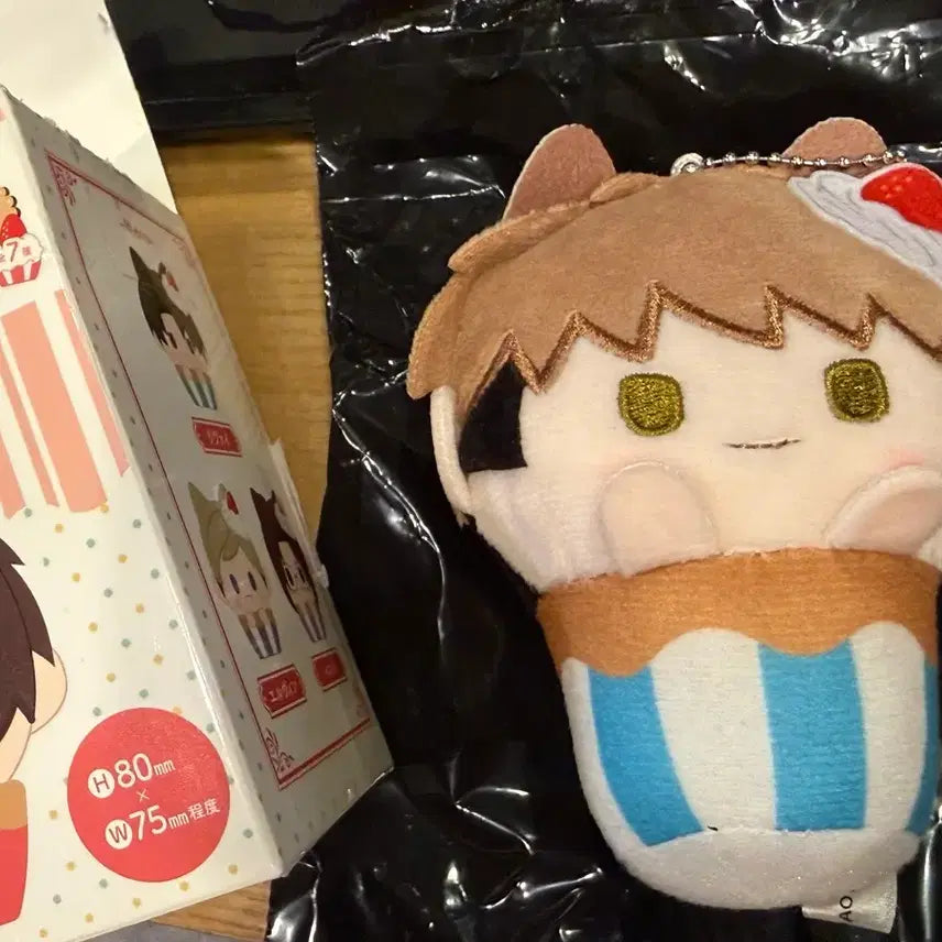 [BUNJANG] Attack on Titan Jean 컵케이크 Plush Keyring / 진격의 거인 쟝 컵케이크 인형 키링