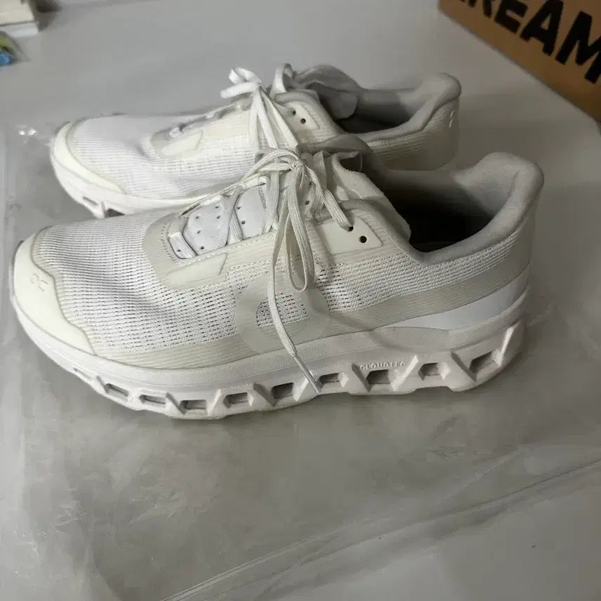 [BUNJANG] On Running Cloudmonster Void All White 275mm / 온러닝 클라우드몬스터 보이드 올화이트 275 사이즈