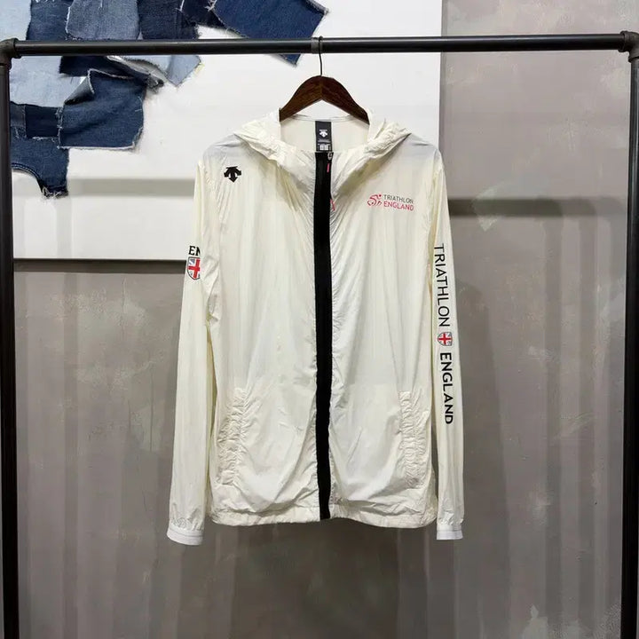 [BUNJANG] Descente Casual Windbreaker Jacket / (105) 데상트 운동 캐주얼 홑겹 봄 바람막이 자켓