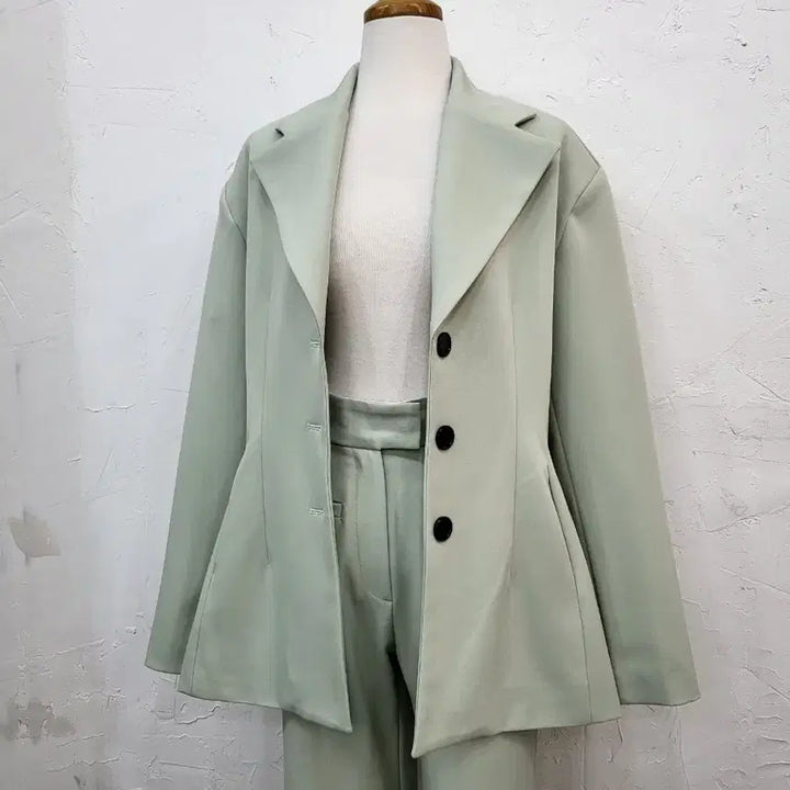 [SOLD OUT] 민트색 부츠컷 정장 세트 S