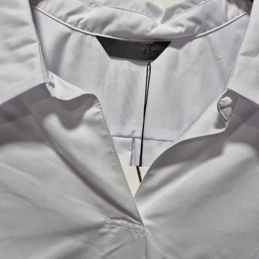 [BUNJANG] VTG White Shirt Blouse / (세일)(새상품)VTG 화이트 셔츠 블라우스