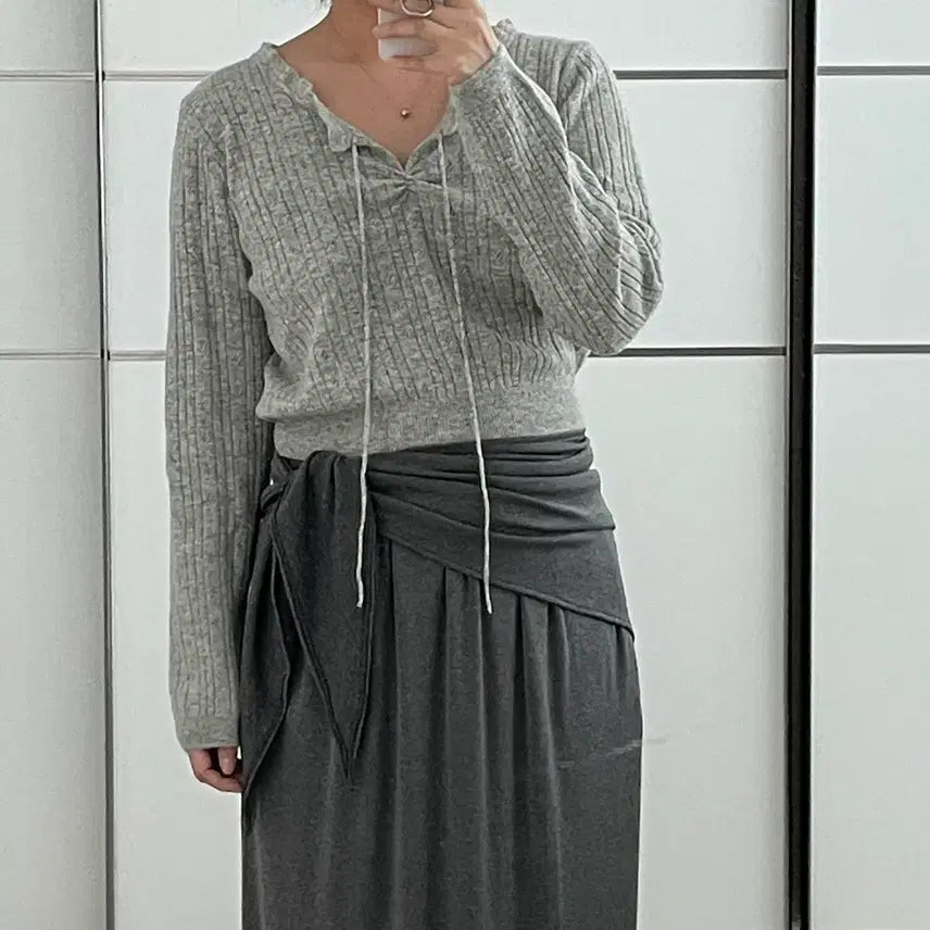 [SOLD OUT] 리에뜨 스카시 브이넥니트