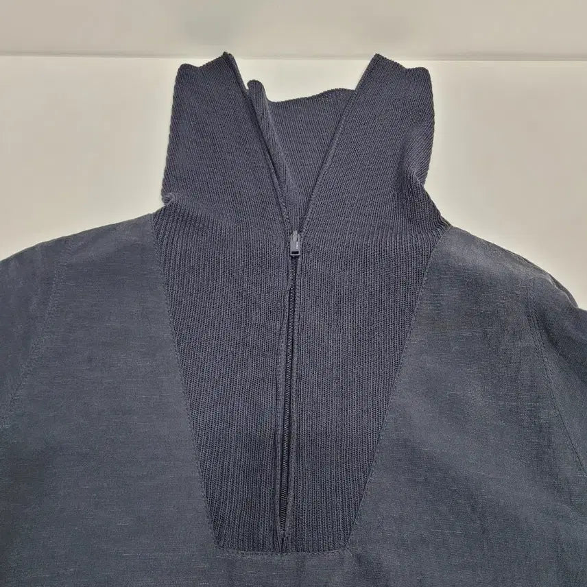 [BUNJANG] BCBG Knit High Neck Half Zip-Up Top / BCBG 21SS 니트 하이넥 반팔 하프 집업  / 여 88-96-160