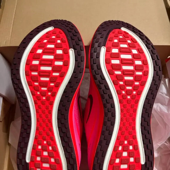 [BUNJANG] Nike Vomero 5 Size 240 / 나이키 보메로 플러스 240