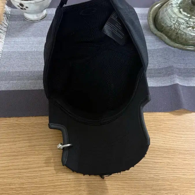 [BUNJANG] Balenciaga Britney Spears Piercing Cap / Balenciaga 발렌시아가 브리트니 피어싱 캡