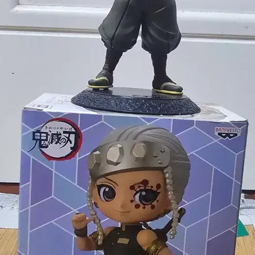 [BUNJANG] Demon Slayer Tengen Uzui Figure / 귀멸의 칼날 우즈이 텐겐 피규어