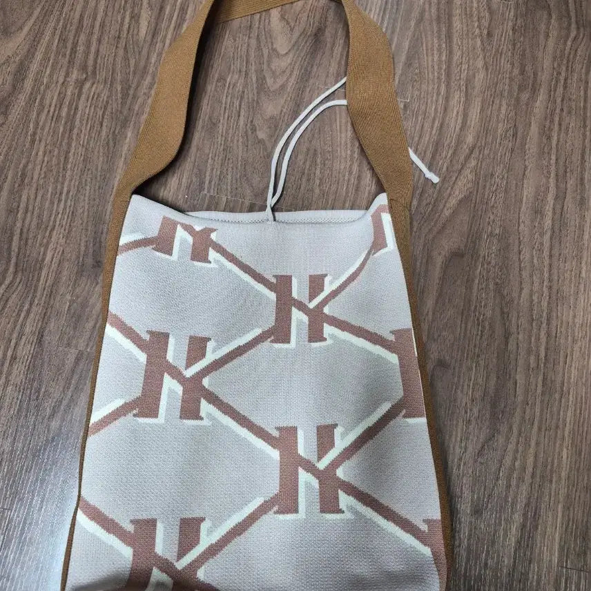 [BUNJANG] Hazzys Beige Pattern Knit Shoulder Bag / 헤지스 베이지 패턴 니트 숄더백 가방 팝니다.