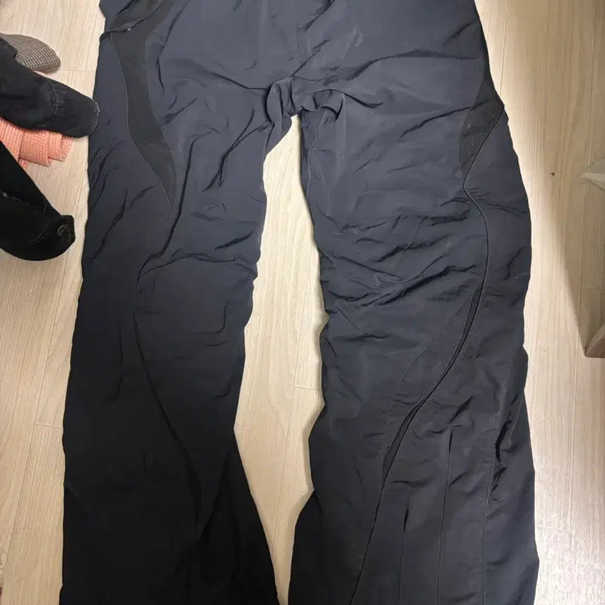 [BUNJANG] Cost Per Kilo Track Pants / 코스트퍼킬로 트랙팬츠