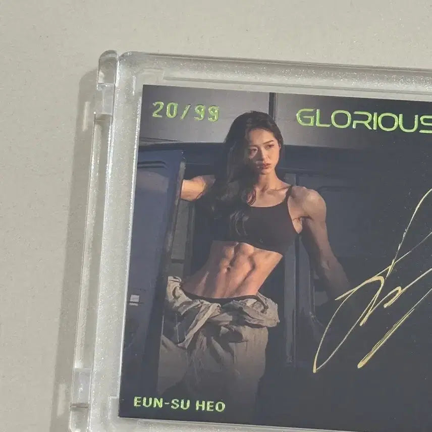 [BUNJANG] Heo Eun-soo Autographed Limited Edition Card 
