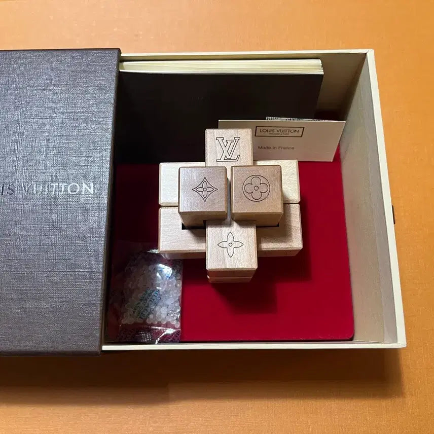 [BUNJANG] Louis Vuitton Puzzle Cube Objet / 루이비통 퍼즐 큐브 오브제 판매합니다