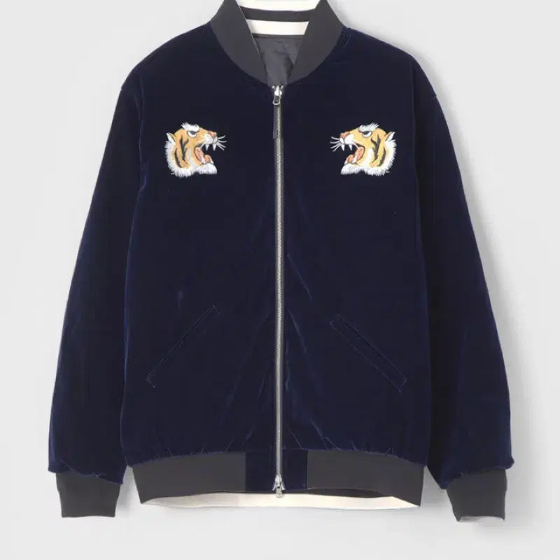 [BUNJANG] Taion Reversible Souvenir Jacket / 타이온 리버시블 스카쟌