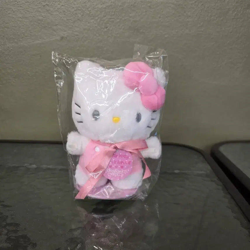 [BUNJANG] Sanrio Pitatto Hello Kitty Plush / 피탓토 헬로키티 인형