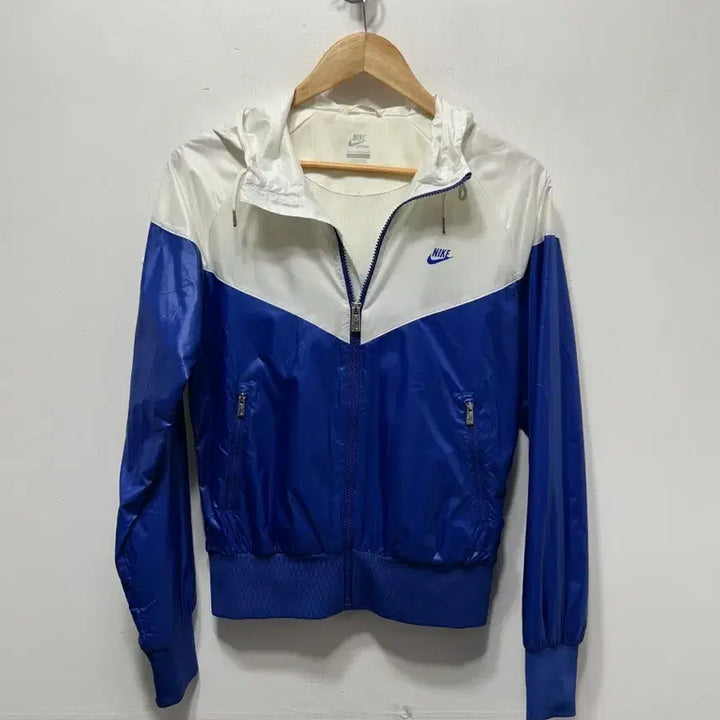 [BUNJANG] Nike Windbreaker Blue/White Women&