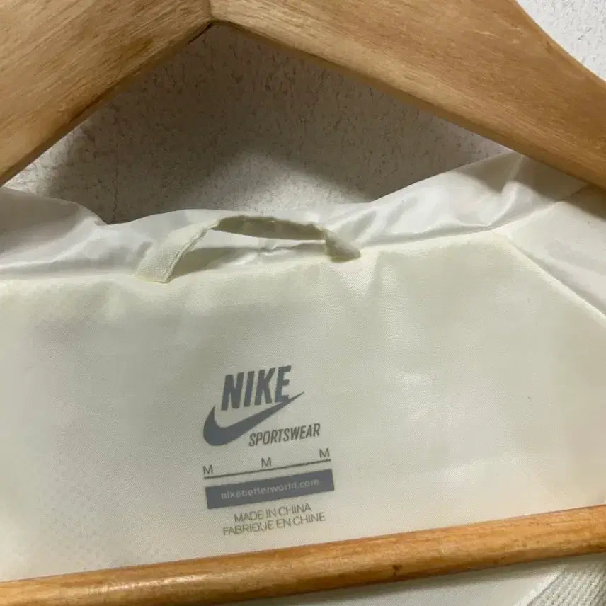 [BUNJANG] Nike Windbreaker Blue/White Women&