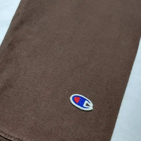 [SOLD OUT] [XL] 챔피온 재팬 라인 자수 로고 롱슬리브 티셔츠 (브라운)