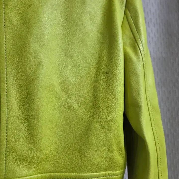 [BUNJANG] Versace Medusa Lime Leather Crop Jacket / 베르사체 메두사 라임 가죽 크롭 자켓 38/66