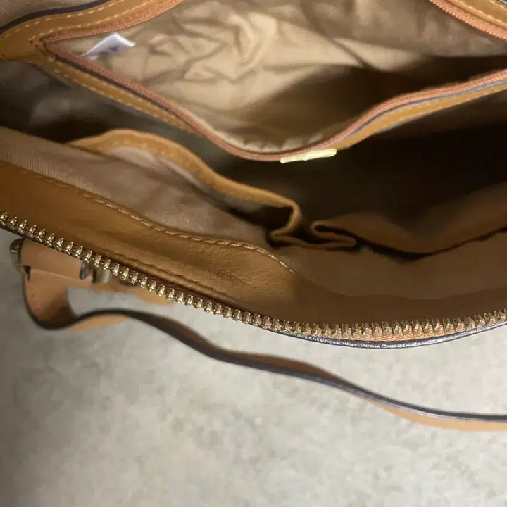 [BUNJANG] MCM Brown Leather Small Shoulder Tote Bag / (정품) MCM 숄더백 토트백 브라운 스몰사이즈