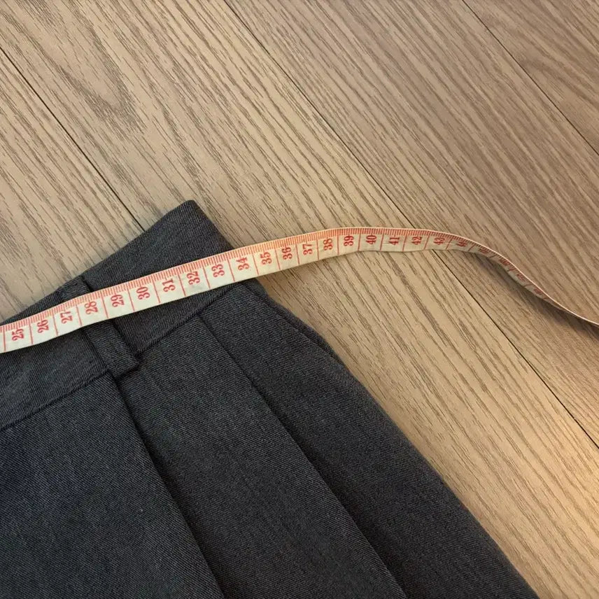 [SOLD OUT] 상태최상 98도씨 투핀턱  그레이 슬랙스 반바지 s핏 최고